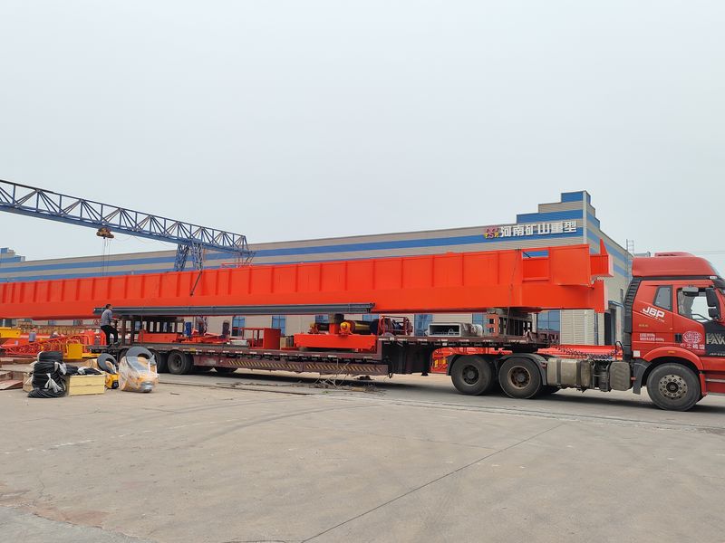 通用橋式起重機(jī) QDXX32/5t—27.7m 制作完成，發(fā)往陜西省銅川市交付客戶使用。