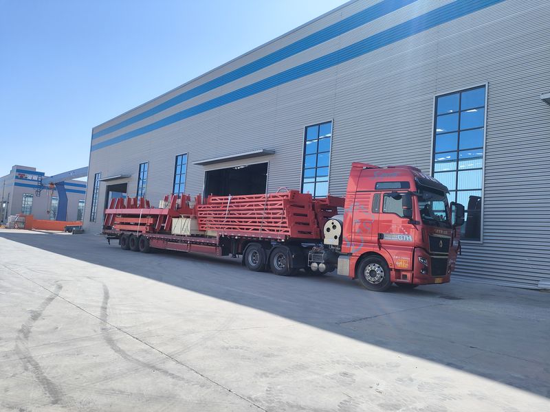 電動(dòng)葫蘆門式起重機(jī) 4臺(tái) MHxh10t—8m    2臺(tái) MHxh5t—8m      2臺(tái) 制作完成，出口哈薩克斯坦交付客戶使用