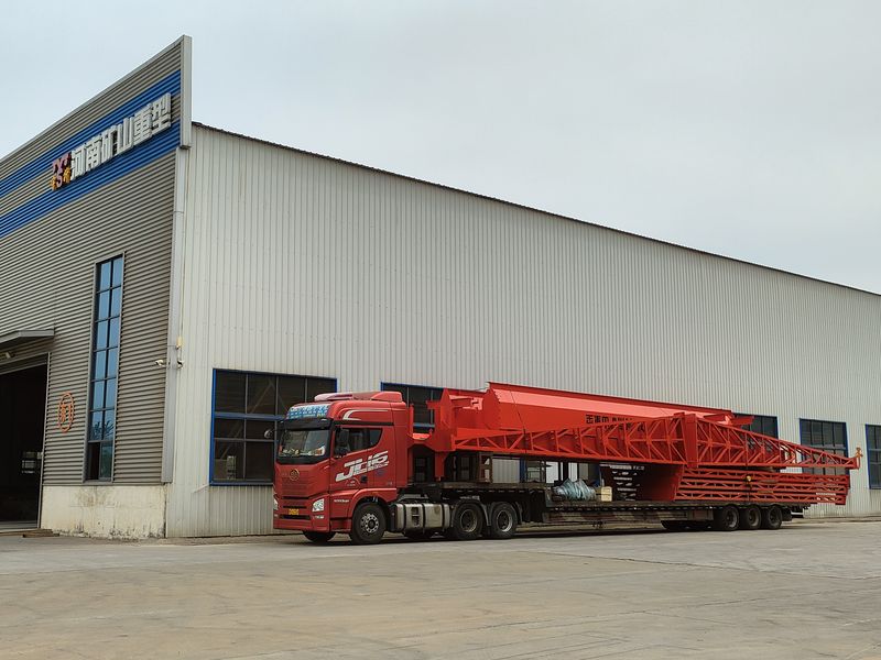 電動(dòng)葫蘆門式起重機(jī) 2臺(tái) MHxh10t—27m 制作完成，發(fā)往甘肅蘭州交付客戶使用